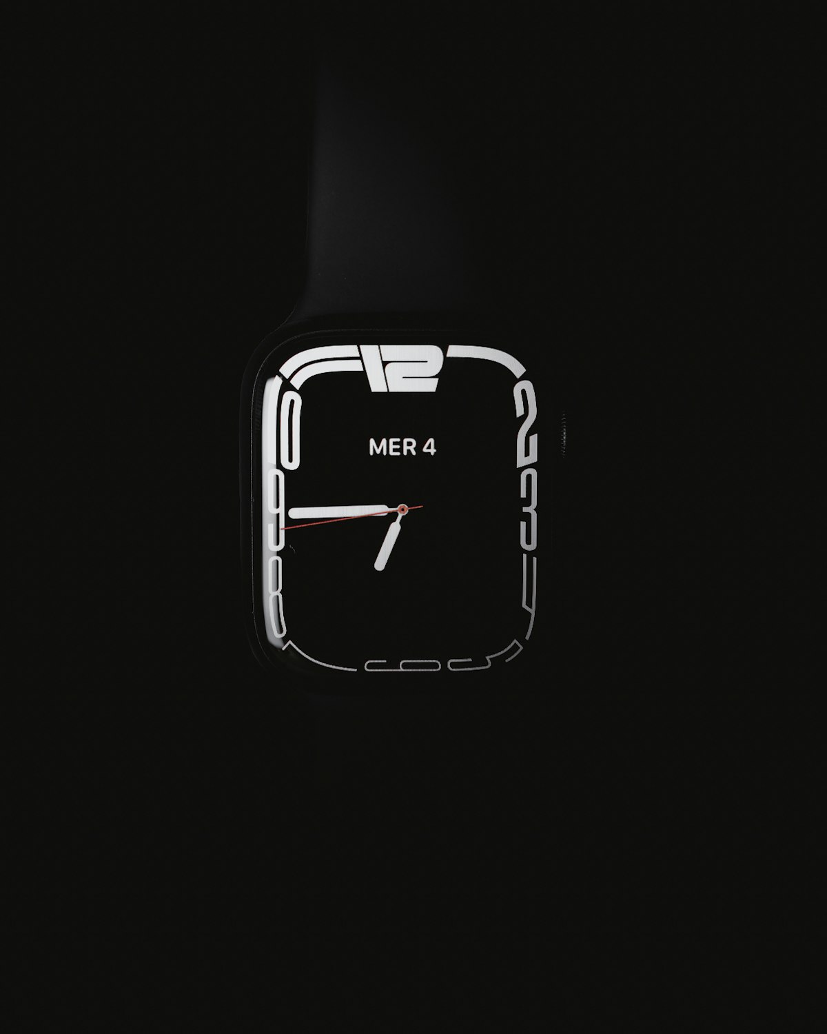 Smartwatch em fundo escuro